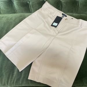 NWT Jones New York khaki stretch Bermuda shorts. Size 8